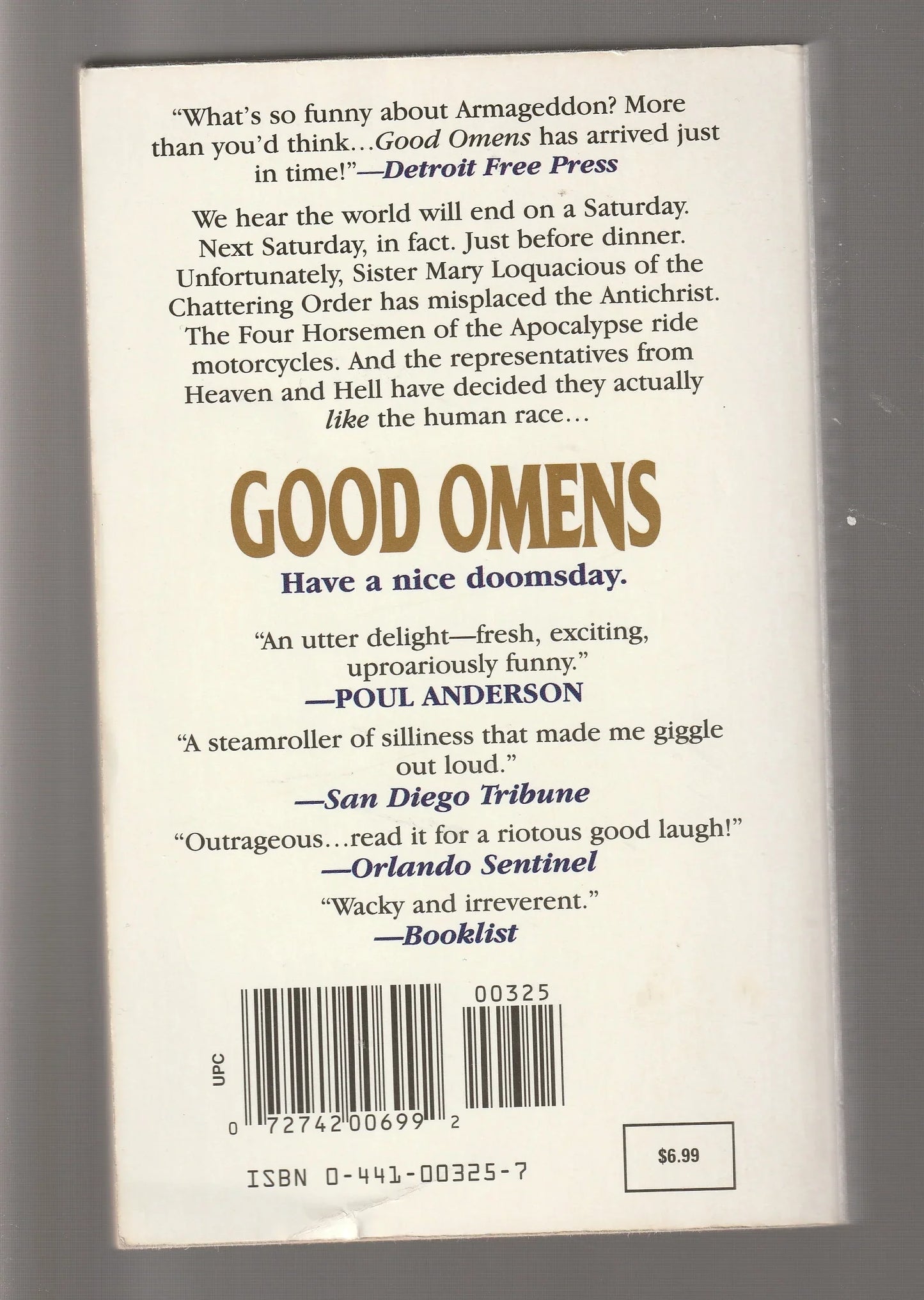 Good Omens fantasy Humor paperback science fiction Science Fiction Fantasy Urban Urban Fantasy used Books